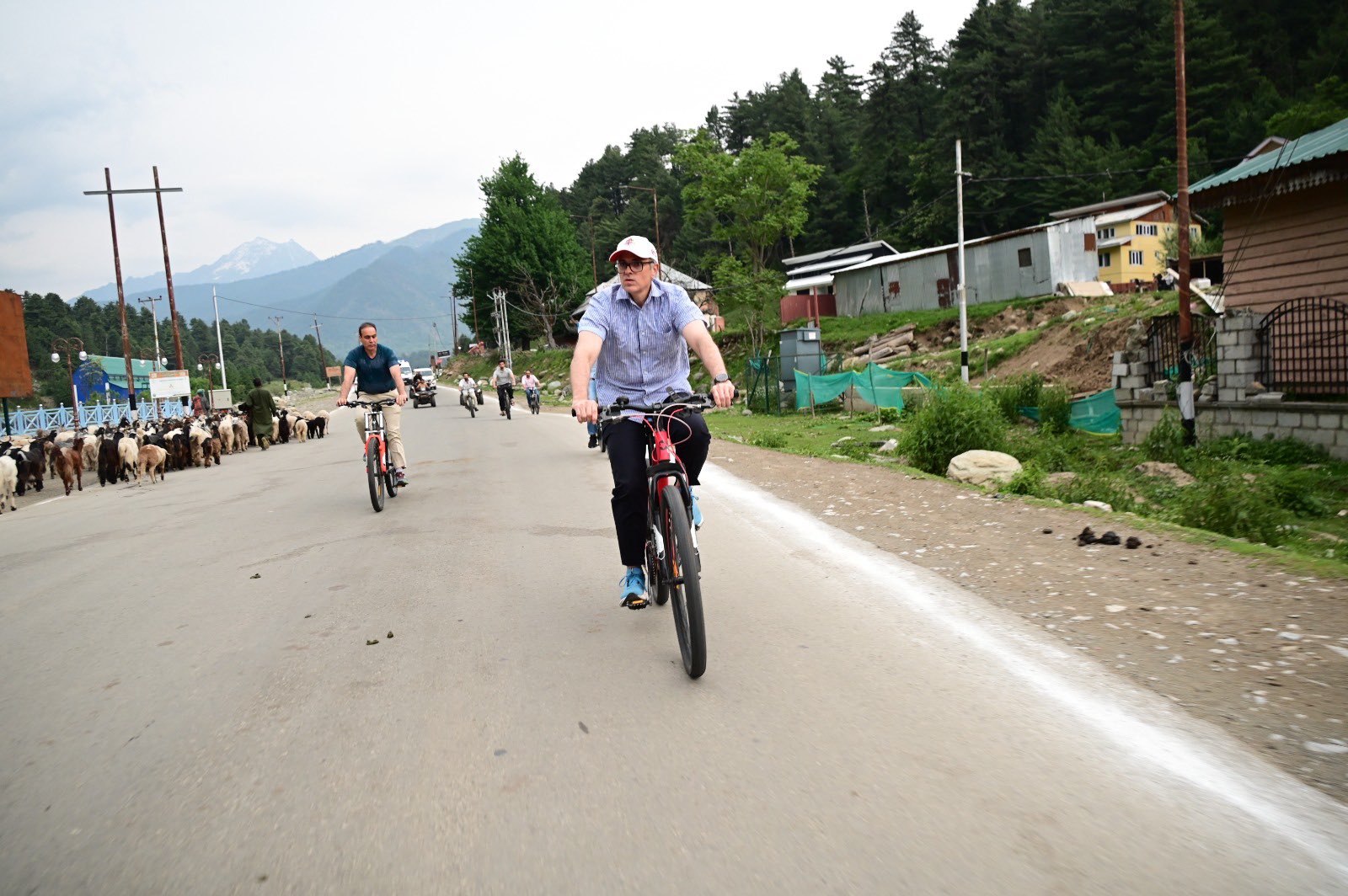 Took advantage of being in Pahalgam to cycle around town for a little while this evening: Omar Abdullah – CM, Jammu and Kashmir