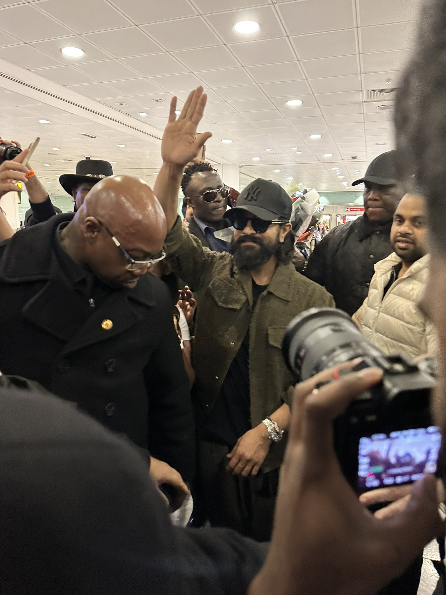 Global Star Ram Charan arrives at UK airport; ‘This is all I could get for now’ tweeted his fan @lordshivom