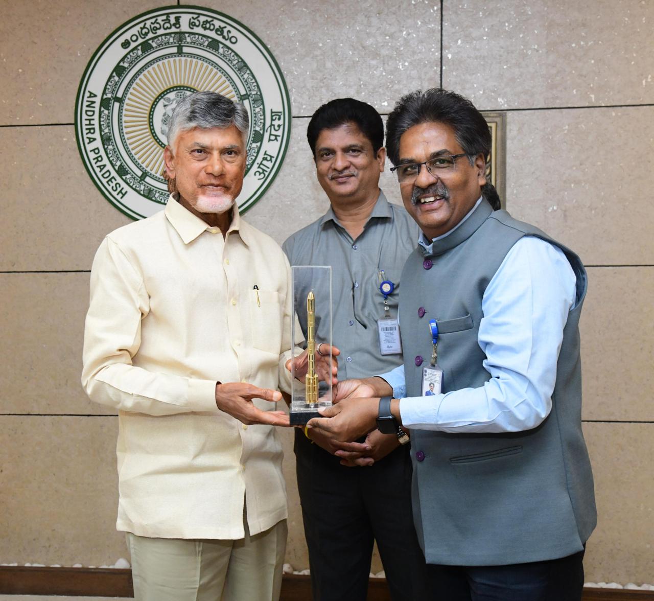In a landmark step in leveraging space tech for real-time citizen-centric governance, a 5-year MoU was signed between SHAR (ISRO) and RTGS today: N Chandrababu Naidu – CM, Andhra Pradesh