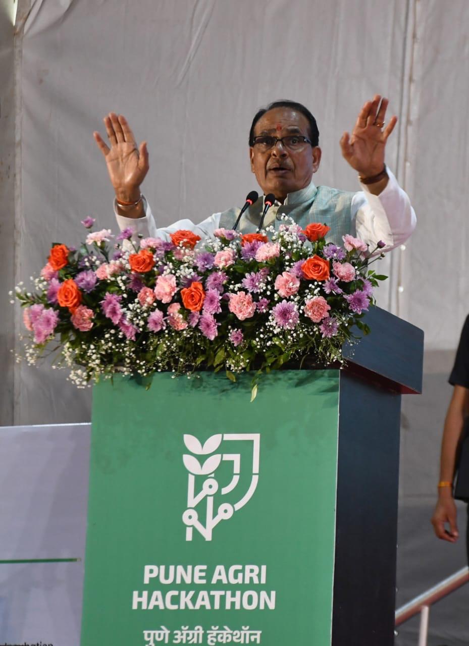The Central Govt. will launch 9 ‘Clean Plant’ projects across the country to ensure that the plants available to farmers are disease-free: Shivraj Singh Chouhan – Union Minister for Agriculture