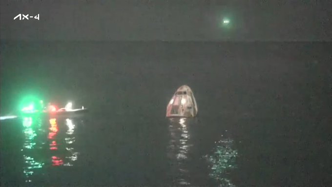 Crew Dragon capsule re-enters the Earth’s atmosphere and successfully splashed down gently in the Pacific Ocean